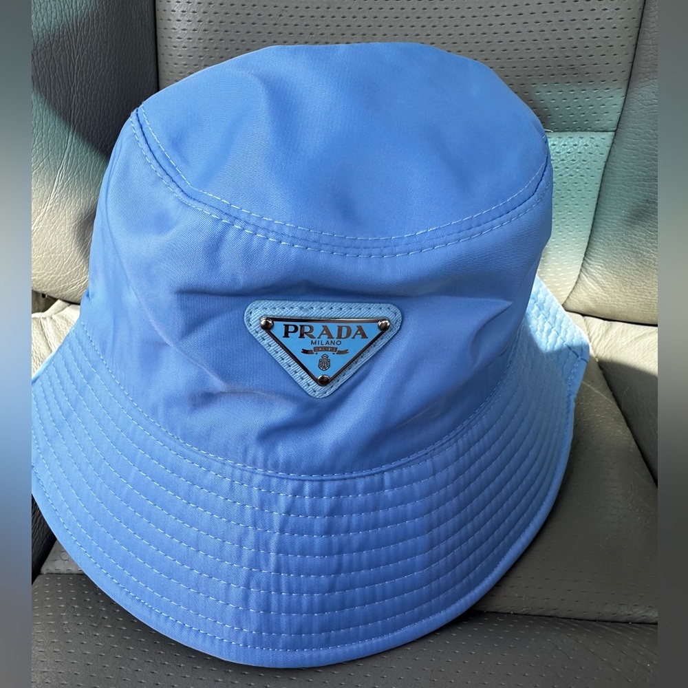 Cute bucket hat 💙